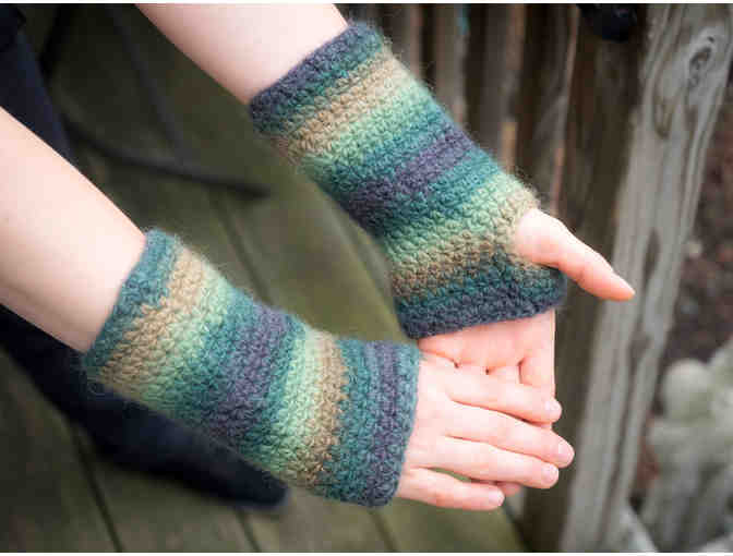 Wrist warmers, hand-crocheted and felted, size m/l