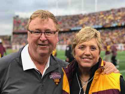 The Monas, Linda and Dave, are offering a gourmet dinner for 8