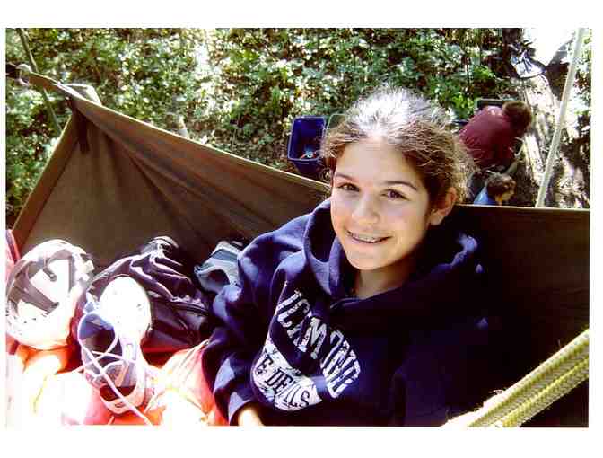 Unique Gift! Sleep in the Treetops with Friends!