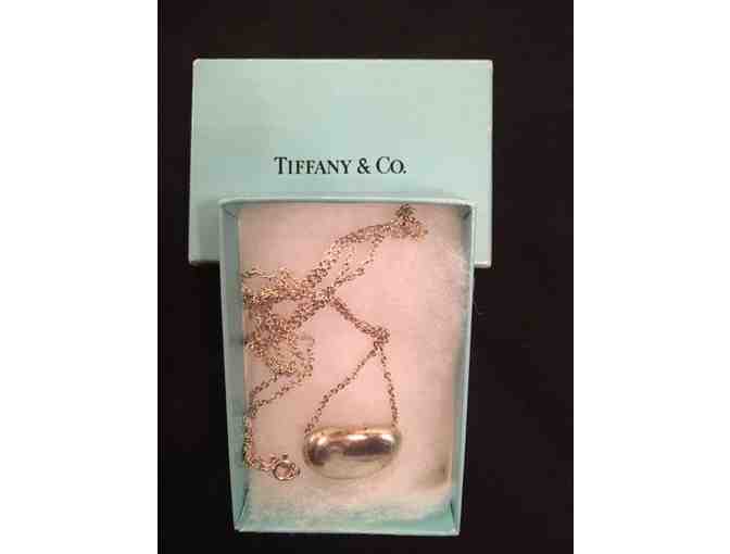 Tiffany / Elsa Peretti Sterling Silver 'bean' with Original box