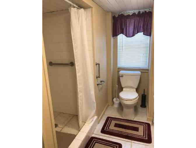 2 person Vacation Apartment, in New Hampshire near the Atlantic Ocean