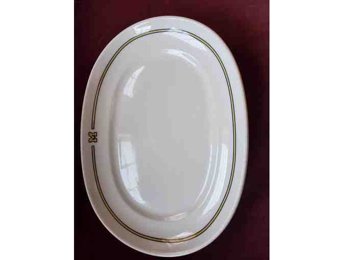 MICHIGAN FANS: U of M Dining Hall Serveware