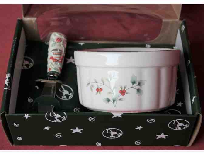 Pfaltzgraff Winterberry Dip Serving Set