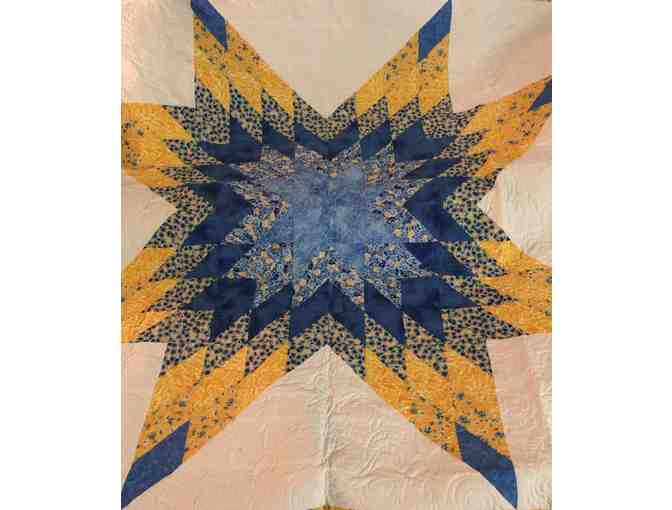 Star Quilt with Matching Pillows
