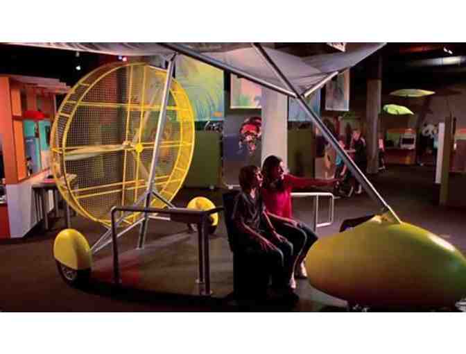 Hands-on Learning and Fun at the SHU Science Discovery Center