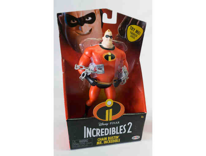 Incredibles 2 Dress Up With Sounds+Chain Bustin' Mr. Incredible 6' Action Figure Set