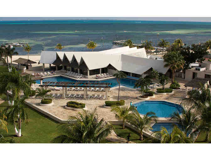 5 days/ 4 nights hotel accommodations in Cancun, Mexico