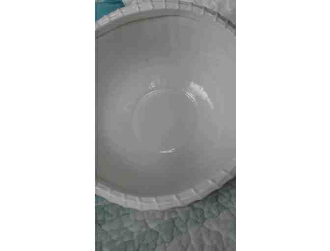 George Davis White Ceramic Nantucket Apple Basket