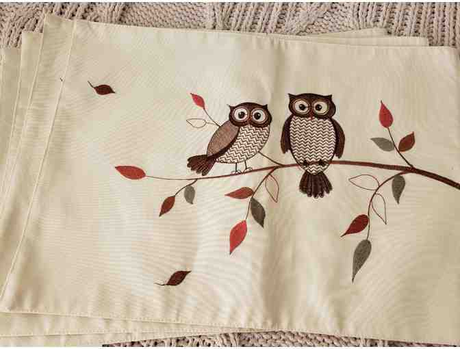 PLACEMATS FOR THE OWL ENTHUSIAST! EV-10