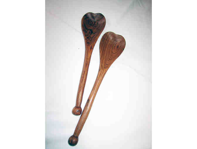 SERVE WITH LOVE MITTS and TWO SERVING SPOONS. GV-06A