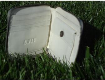 UNIV shop 'Carol & the Countrymen' T-shirt (L) & Zip Wallet