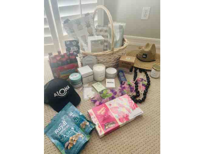 Hawaii Basket Mrs. Wodecki and Mrs. Mills Class