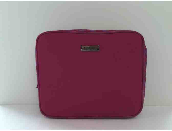 Signed copy of Guide to Thrive & Shiseido Travel Set