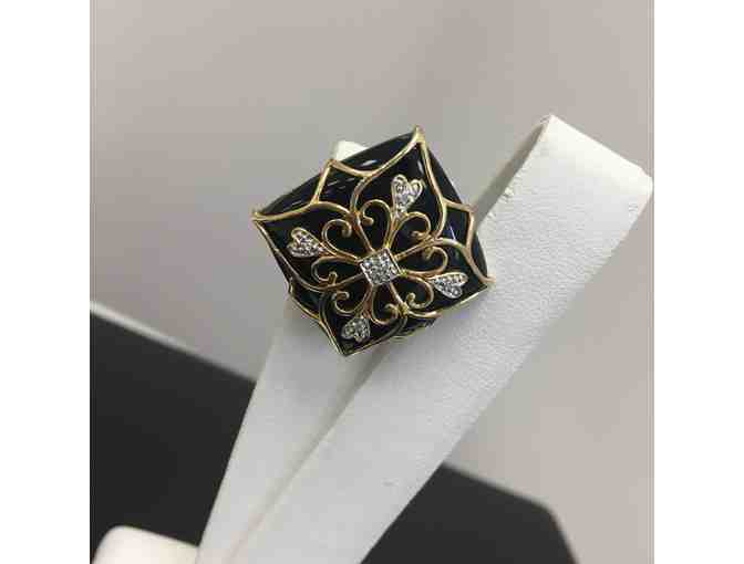 Onyx Medallion Ring, Size 10