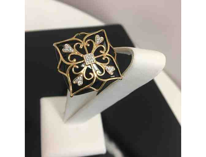 Onyx Medallion Ring, Size 10