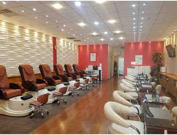 Mainline Hair and Nail Day