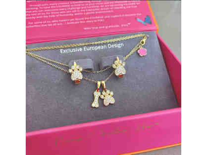 PAW PRINTS ON MY HEART Necklace & Earrings Set in Yellow Gold!