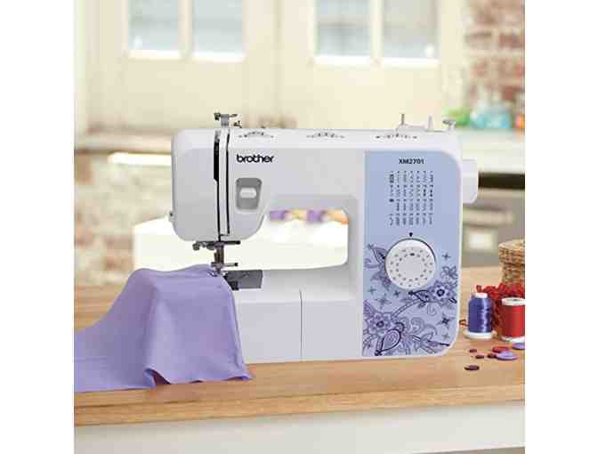 Lightweight, Full-Featured Sewing Machine
