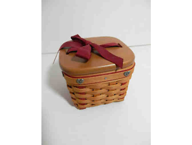 Longaberger's 2002 Sweetest Gift Bow Basket