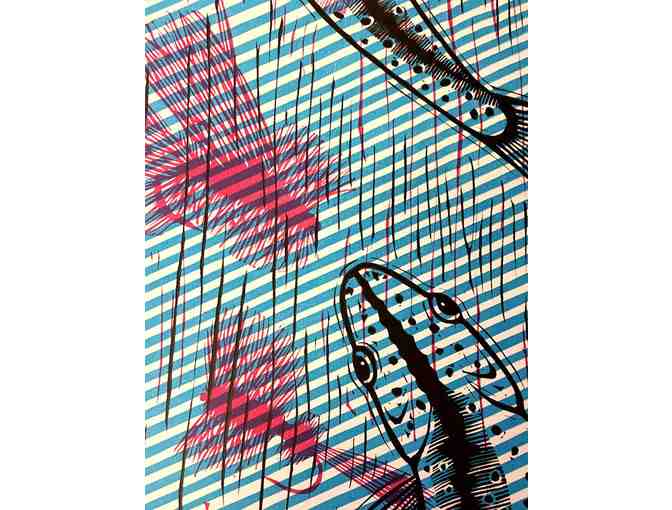 Wandering Blue Lines' Royal Stimulation