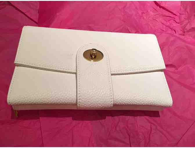 White Clutch/Wallet