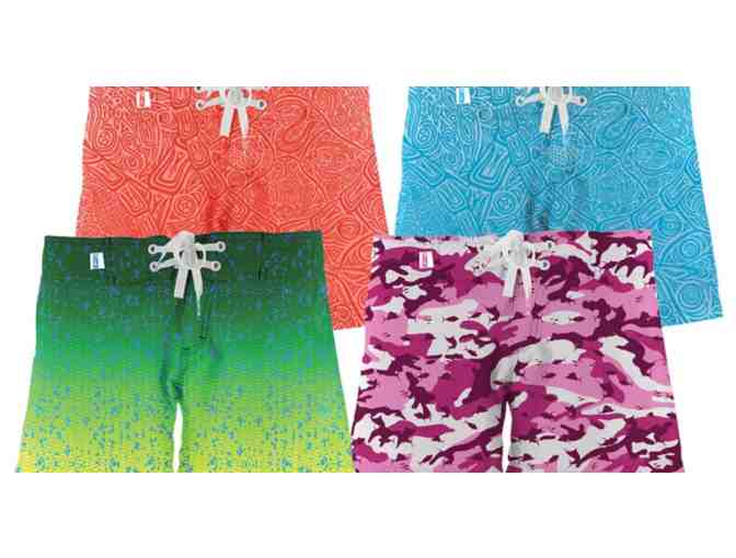 Pelagic Women's Fish Camo Shorts - size 10/12