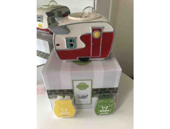 SCENTSY Road Less Traveled Warmer