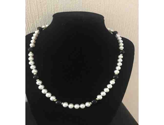 White Freshwater Pearl Necklace with Onyx Stones
