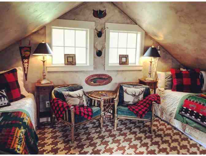 2 Nights at the Outpost Luxury Treehouse