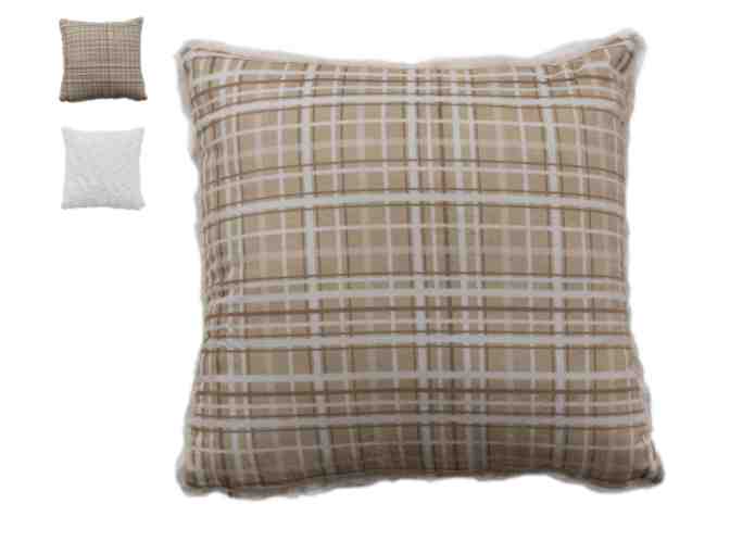 Kristoff Cuddle Throw and 2 Pillow Set