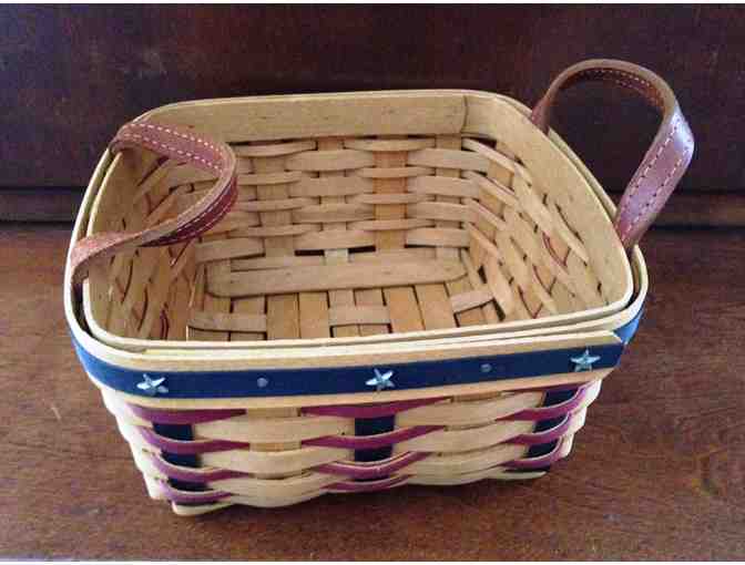 Longaberger 'Proudly American' Medium Berry Basket - 2005