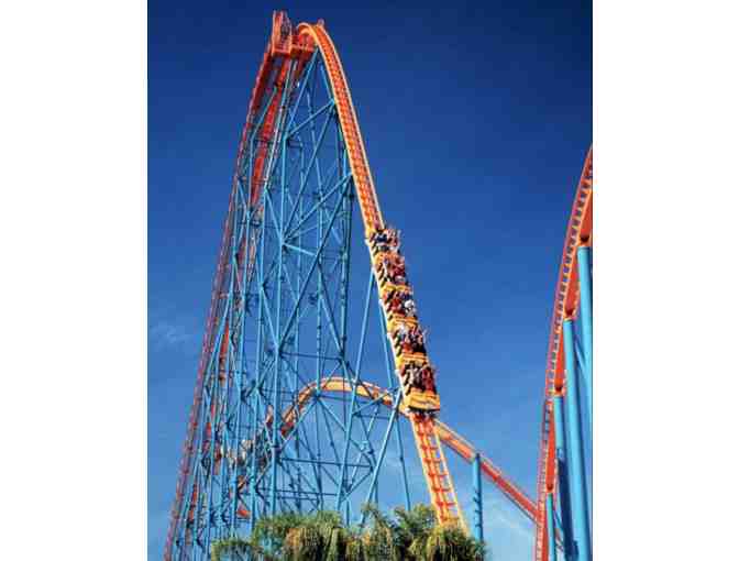 Six Flags Magic Mountain - 2 Admissions