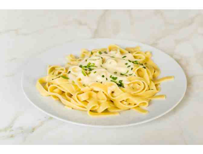 Manini's Gluten-Free Case of Goodies (B)