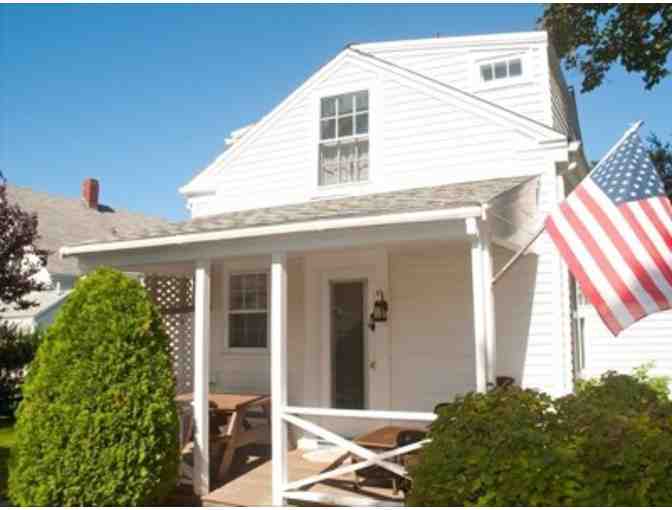 1 Week in 2-Bedroom Apartment in Chatham Village