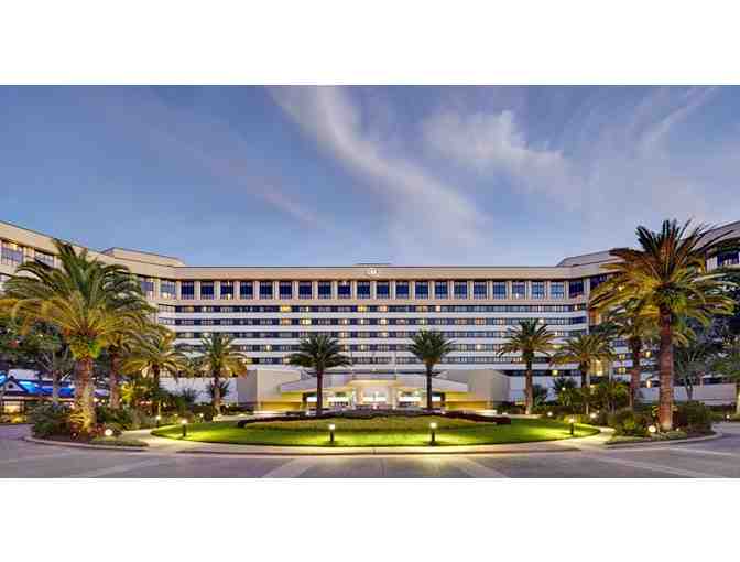 A Buena Idea to Go to Hilton Lake Buena Vista Resort (Disney Orlando)