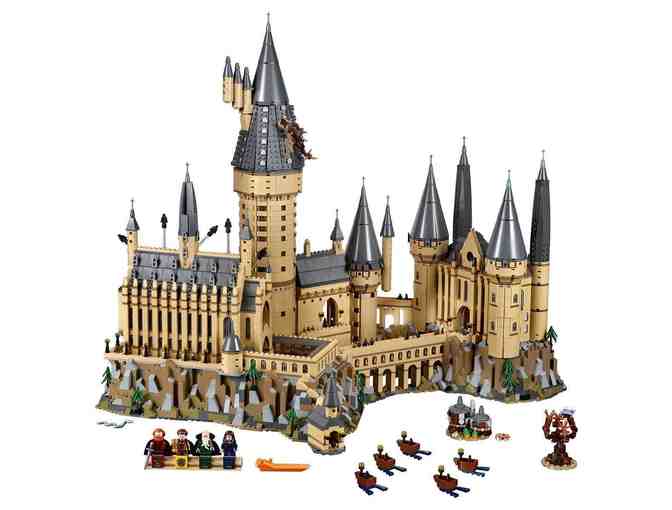 Harry Potter Hogwarts Castle Lego set