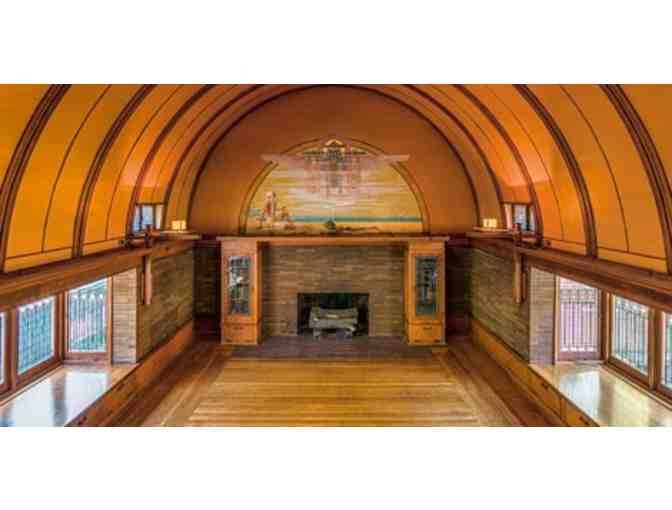 A Frank Lloyd Wright Home and Studio Tour, Lou Malnati's, and Beggars Pizza