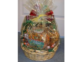 Mens Golf Basket by the Gingerbread House