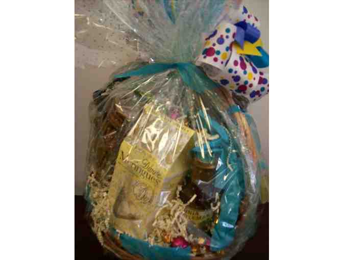 Ladies Golf Basket by The Gingerbread House