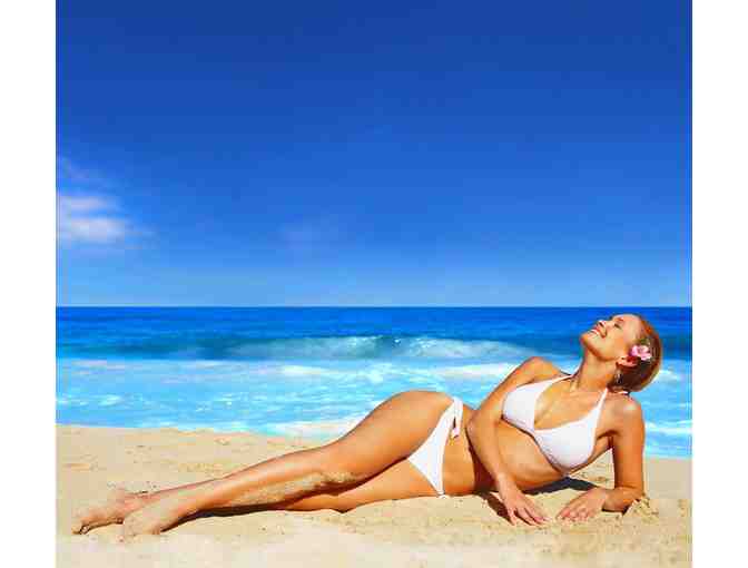 3 Complimentary Spray-Tanning Sessions