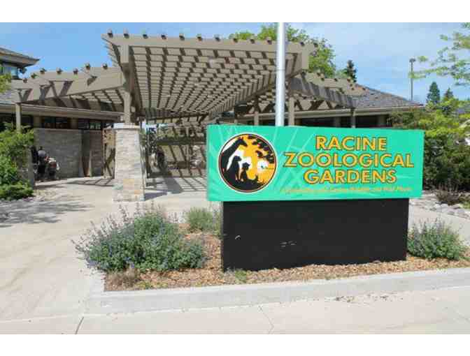 Visit Two Wisconsin Zoos!