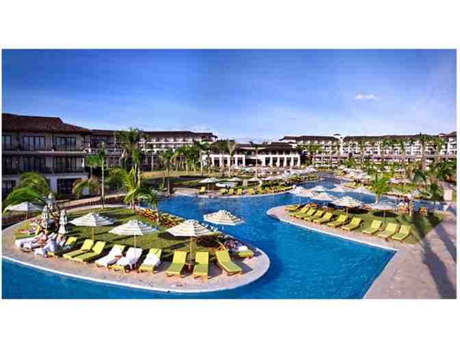 Costa Rica Getaway: Includes 5-Night Stay and Airfare for 2