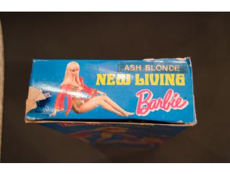 1969 Vintage Dramatic New Living Barbie Doll