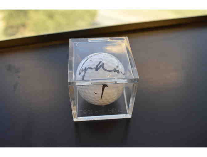Tiger Woods signed Golf Ball