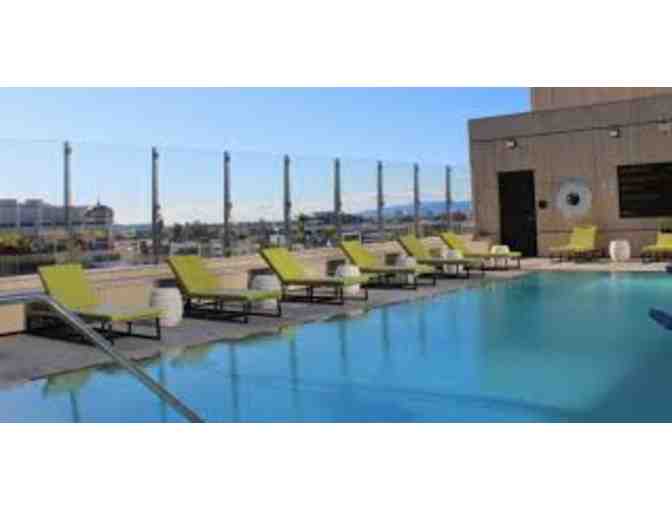 Los Angeles - 1 Night Stay - Hotel Indigo Los Angeles Downtown