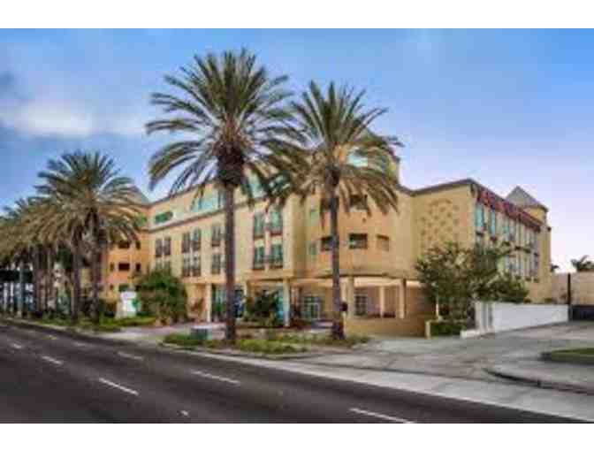 Anaheim - 2 Night Stay - Desert Palms Hotel & Suites - Photo 1