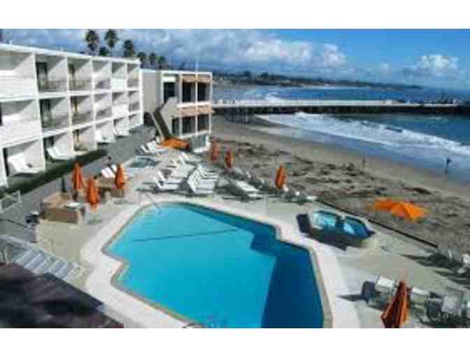 Santa Cruz - Ocean View King or Double Queen for One Night - Dream Inn
