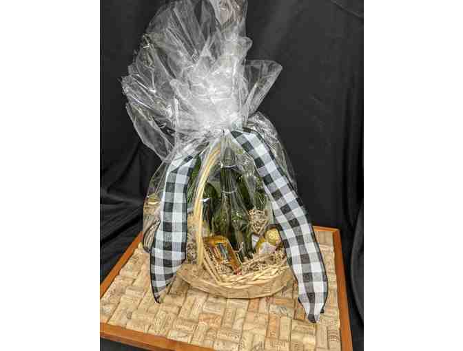 Ingleside Vineyards - VIP Tour &Tasting for Six (6)