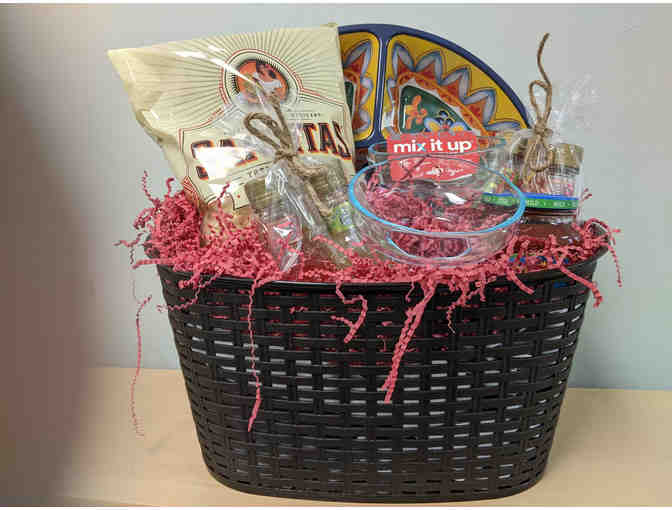 Moe's Southwest Grill basket - Photo 1