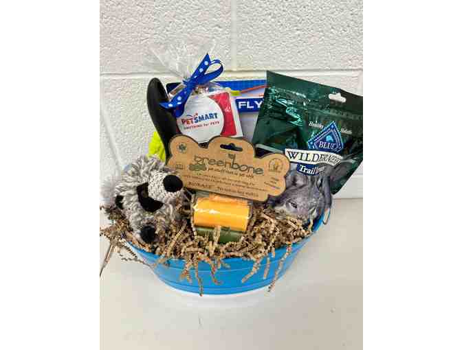 PetSmart gift basket - Photo 1